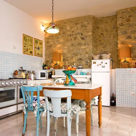 Daire Blu Oltremare *